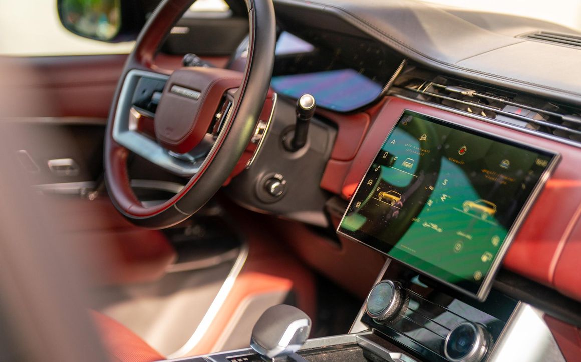 RANGE ROVER - image 4