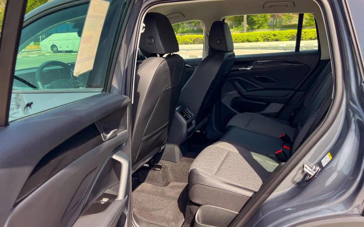 VOLKSWAGEN TIGUAN LIFE PLUS - image 6