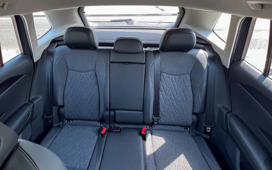 VOLKSWAGEN TIGUAN LIFE PLUS - image 8