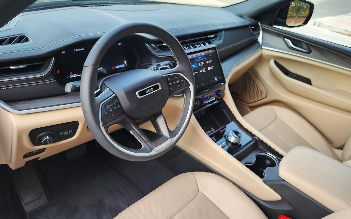 Jeep Grand Cherokee - image 6