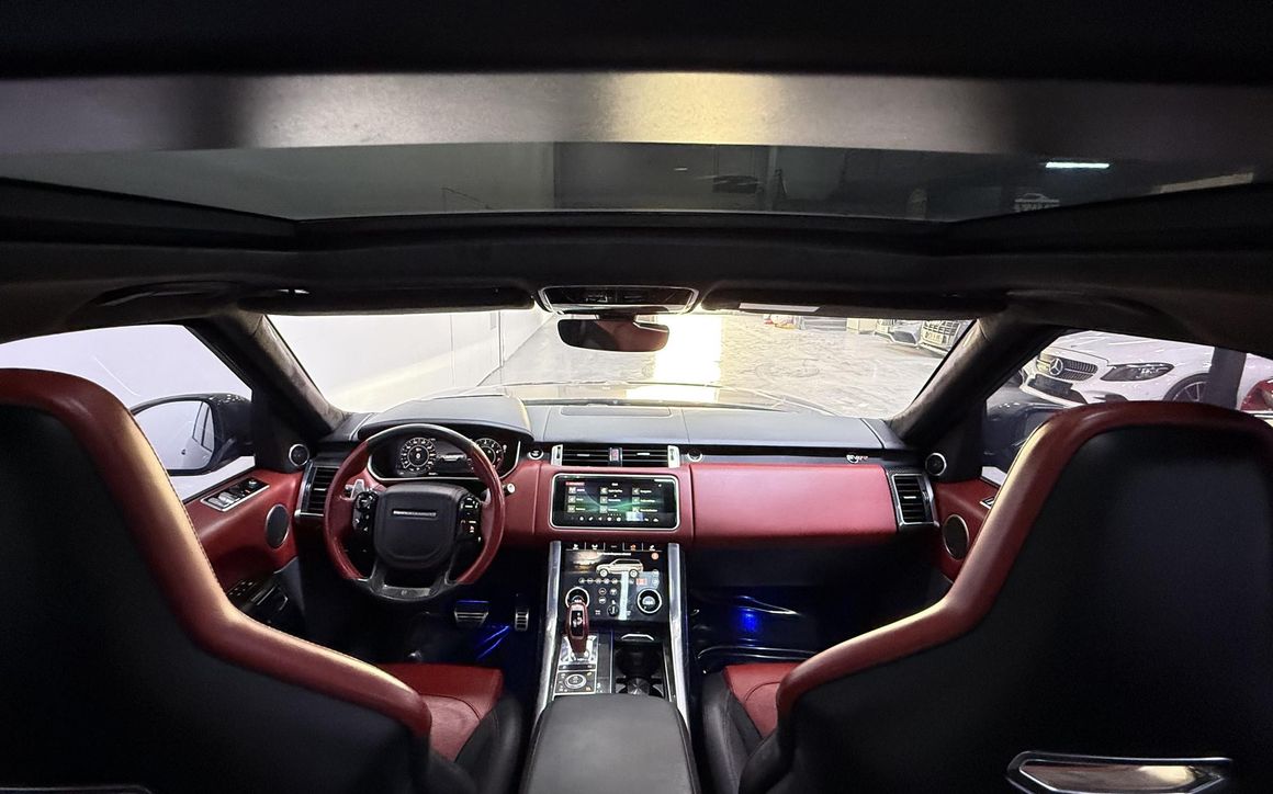Land Rover Range Rover Sport SVR - image 10