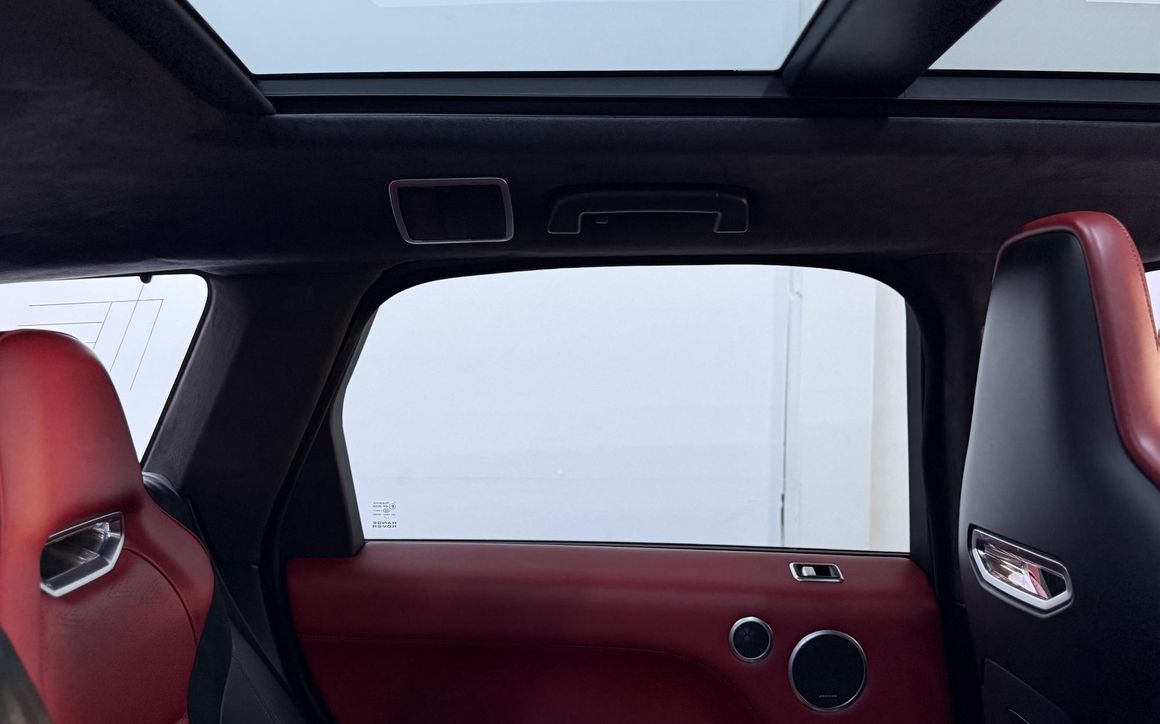 Land Rover Range Rover Sport SVR - image 13