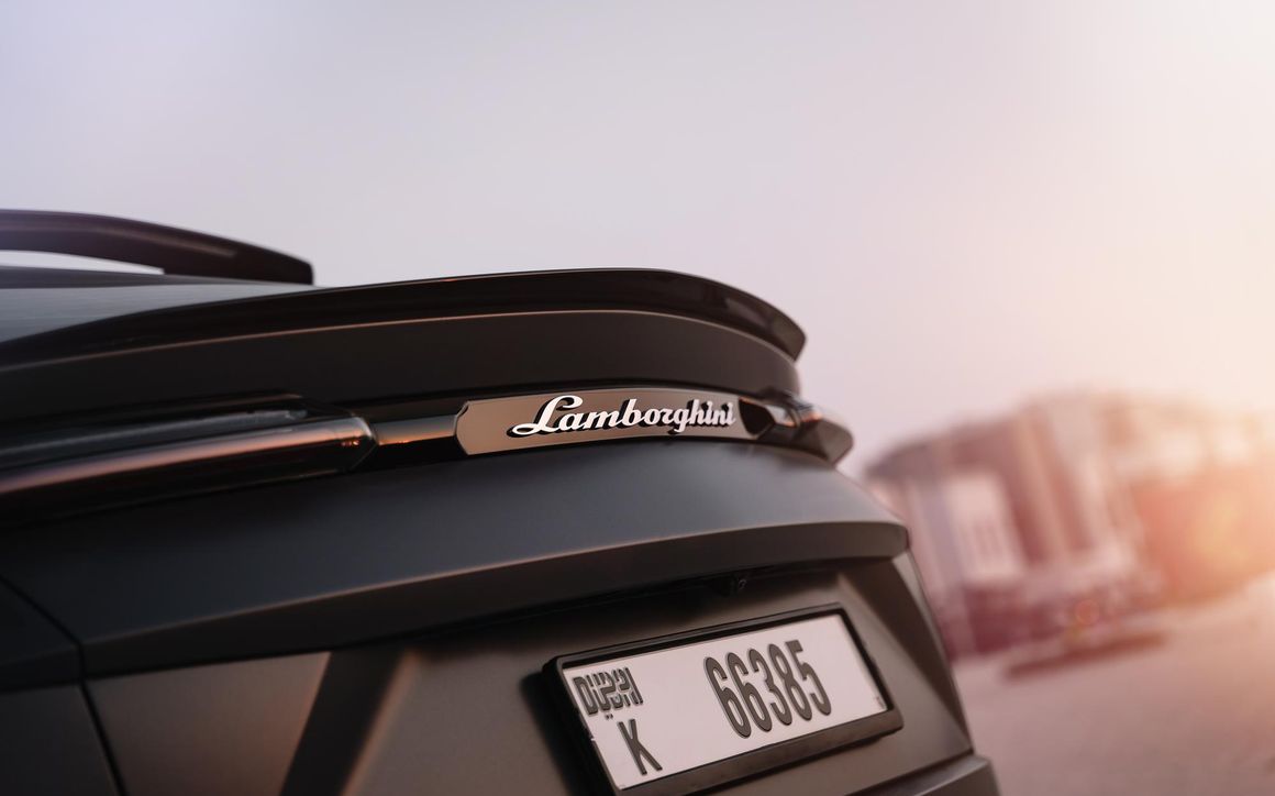 Lamborghini Urus - image 8