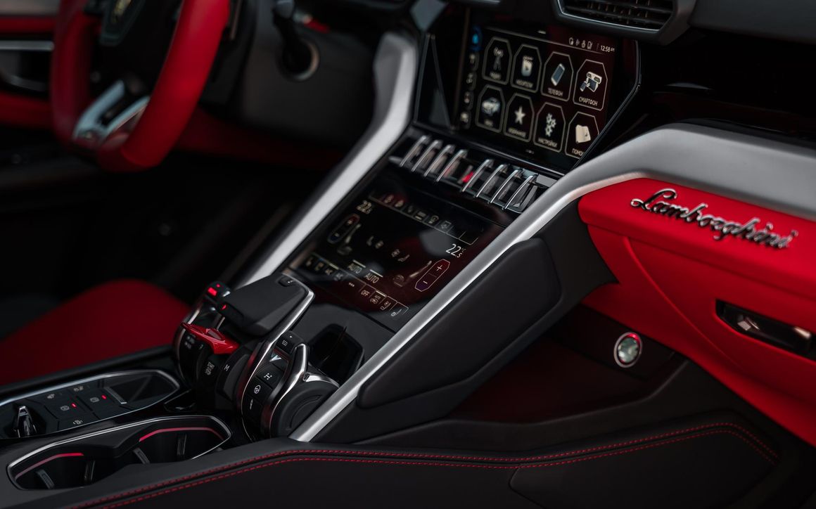 Lamborghini Urus - image 11