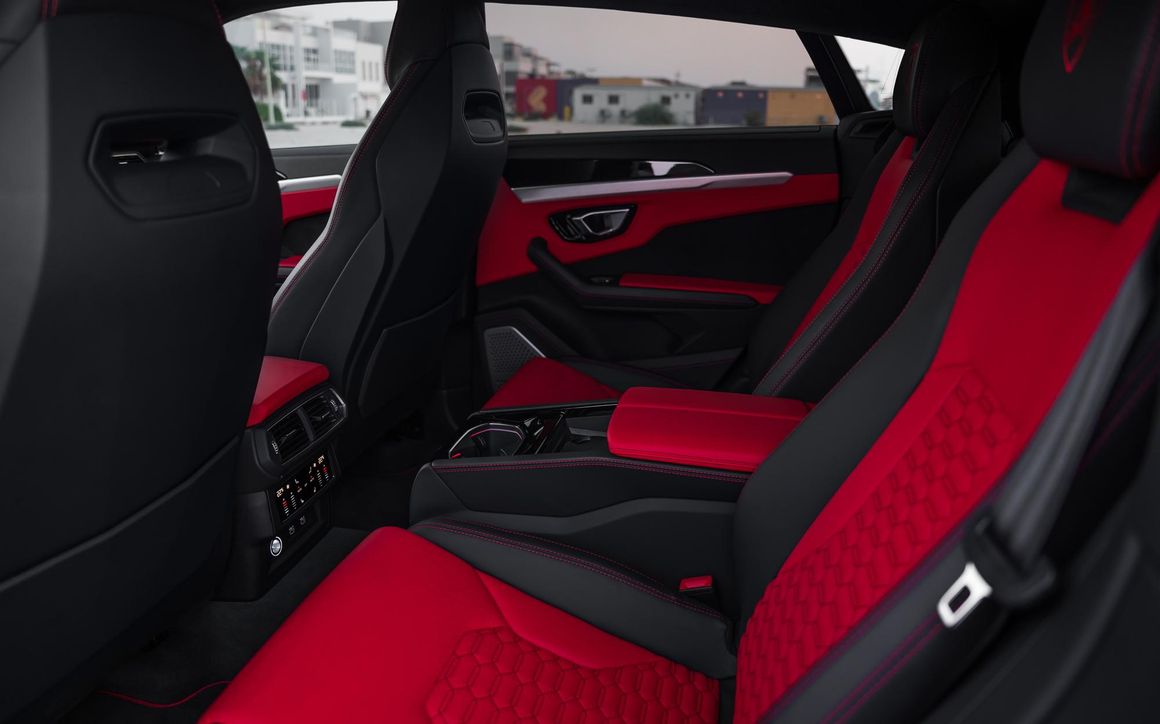 Lamborghini Urus - image 14