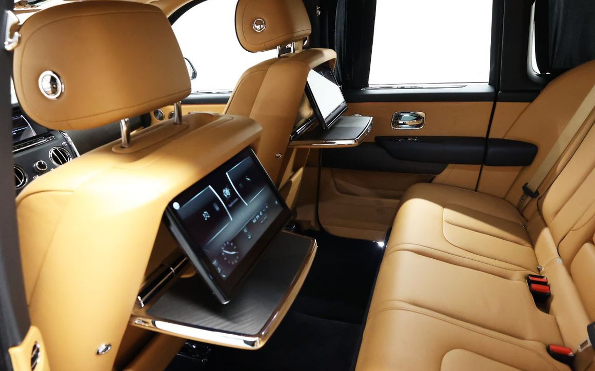 Rolls Royce Cullinan - image 10