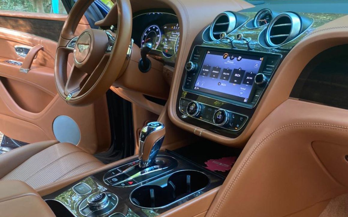 BENTLEY BENTAYGA - image 7