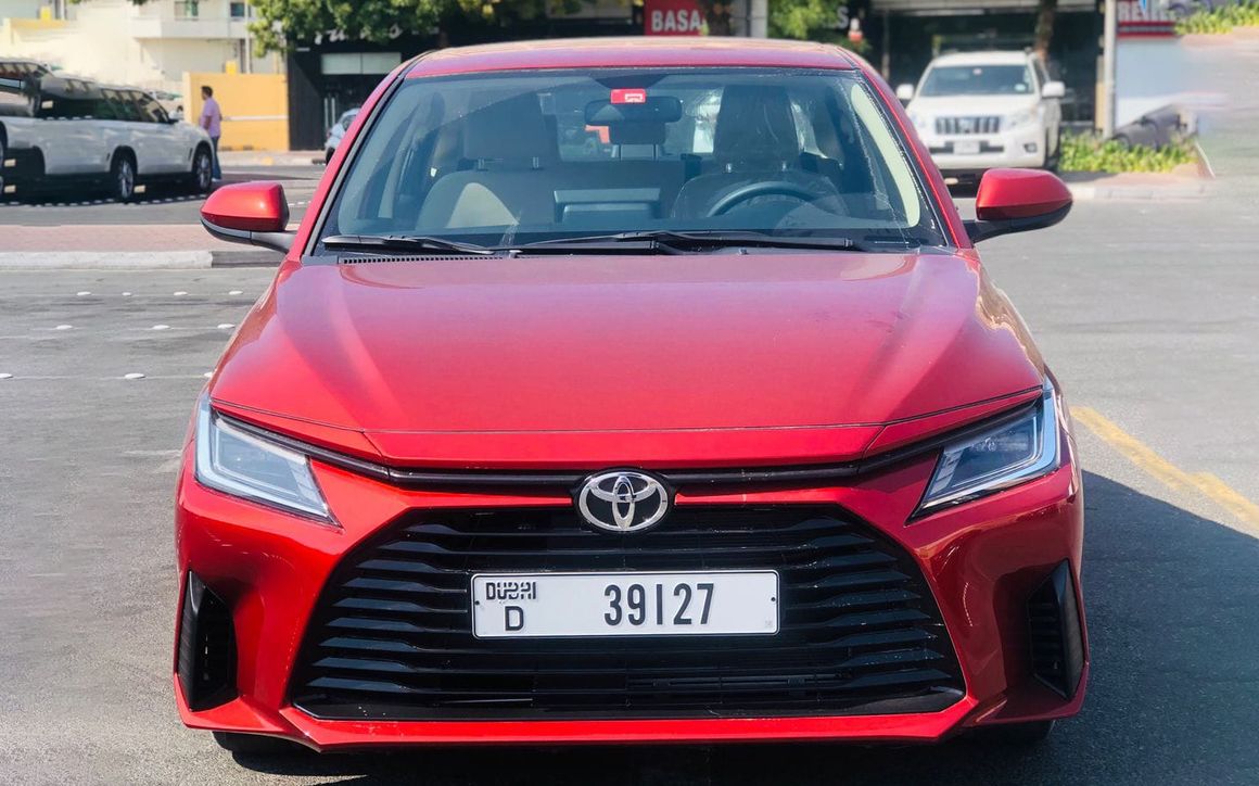 TOYOTA YARIS - image 1