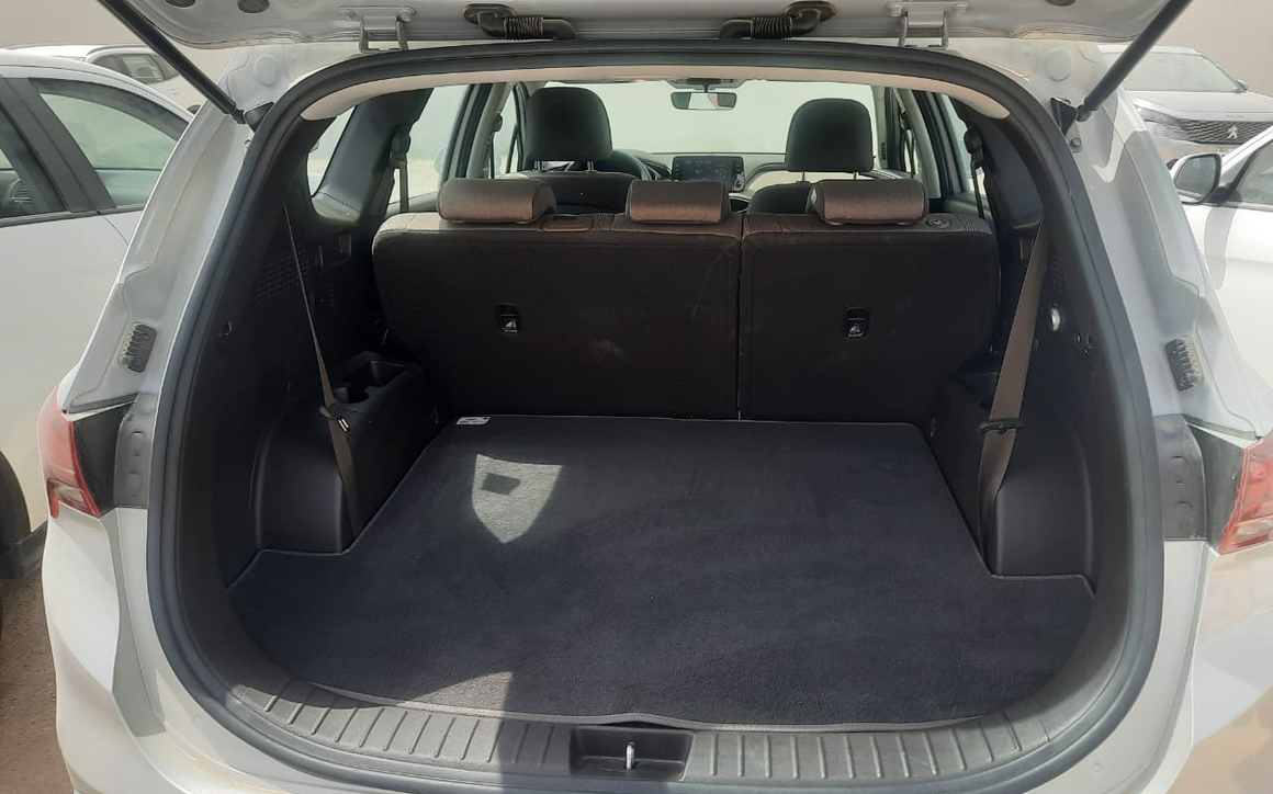 Hyundai Santa Fe - image 7