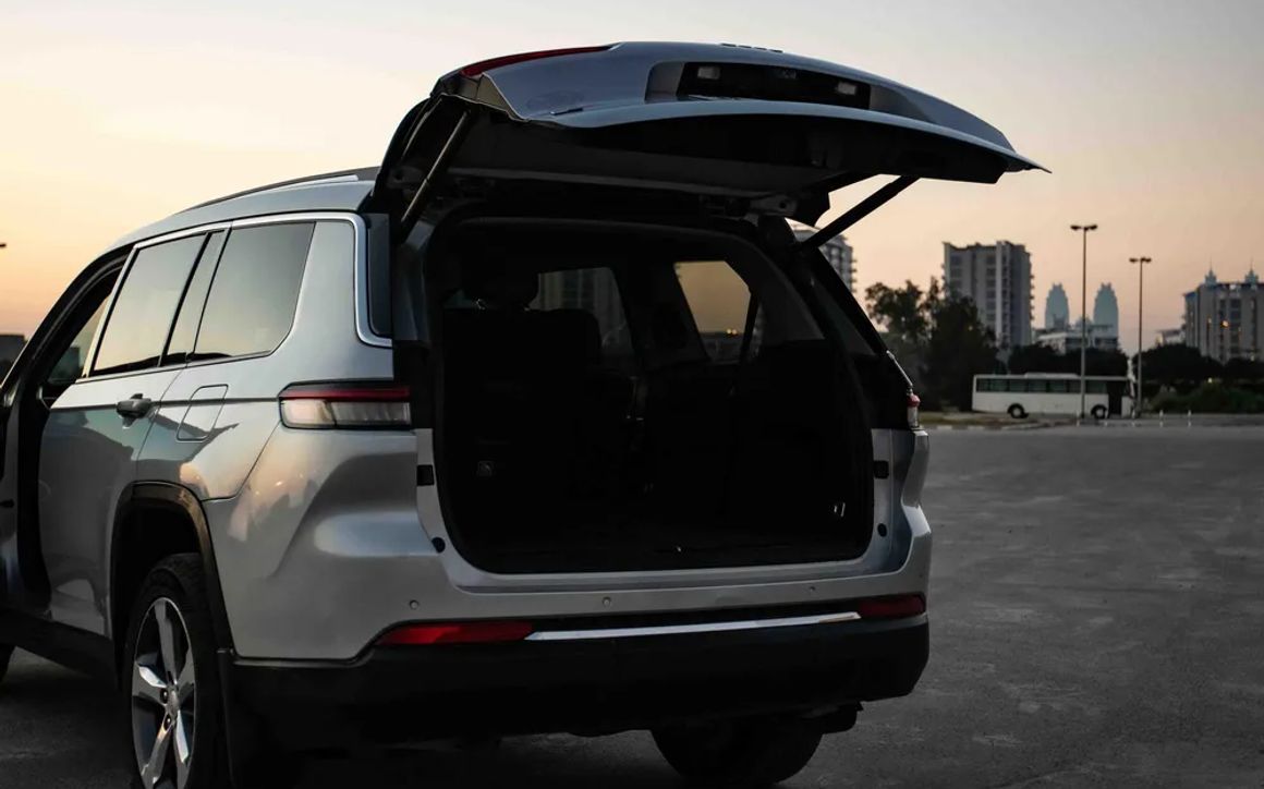 JEEP GRAND CHEROKEE - image 8