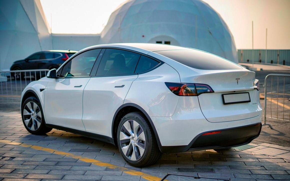 TESLA MODEL Y LONG - image 8