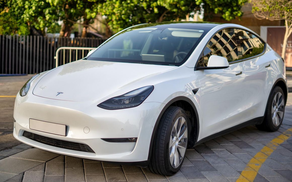 TESLA MODEL Y LONG - image 5