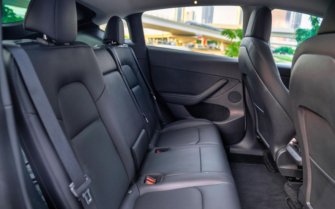 TESLA MODEL Y LONG - image 17