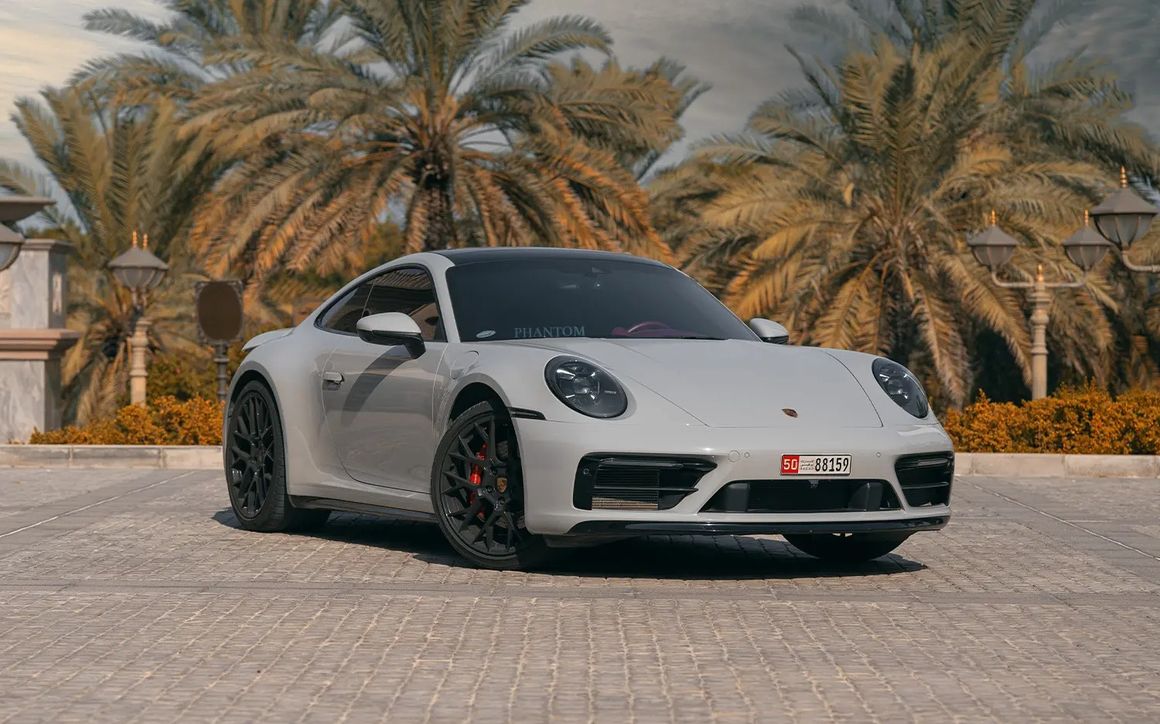 PORSCHE 911 - image 1