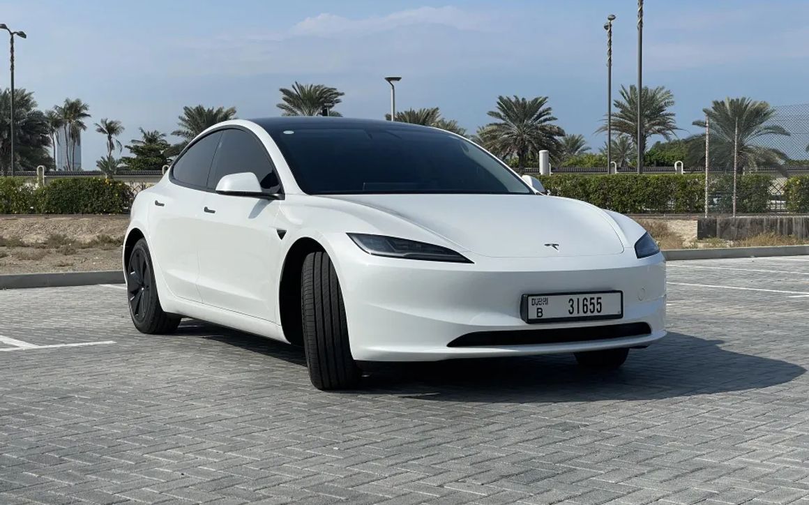 Tesla model 3 Performance 2024 - image 5