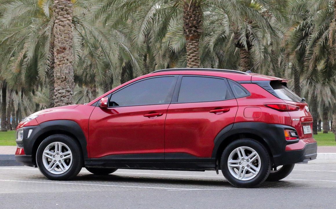 HYUNDAI KONA - image 2