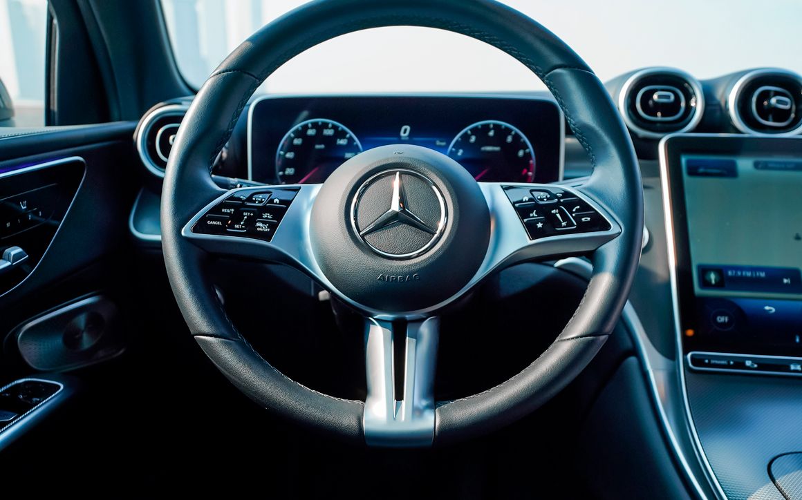 Mercedes Benz GLC300 - image 6