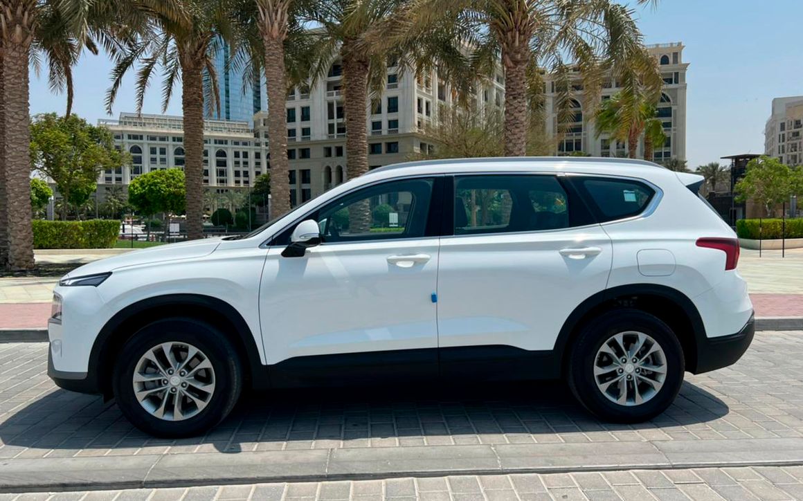 Hyundai Santa Fe - image 2