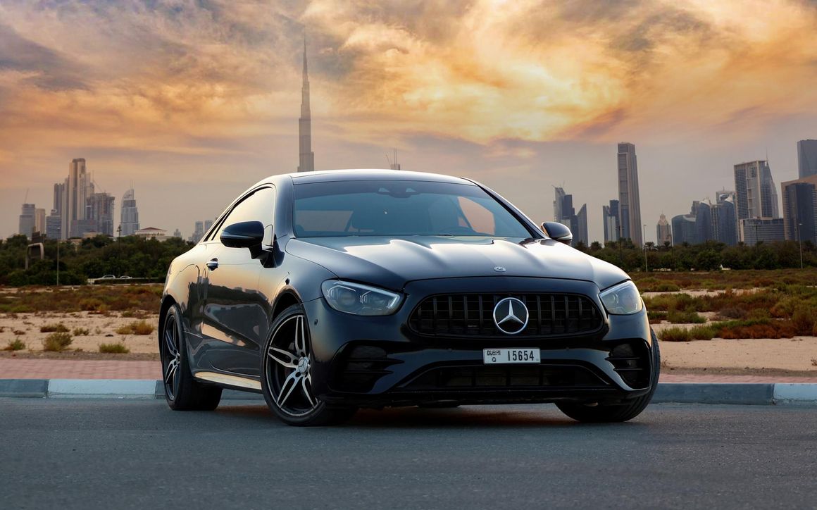 Mercedes Benz E53 AMG Black - image 4