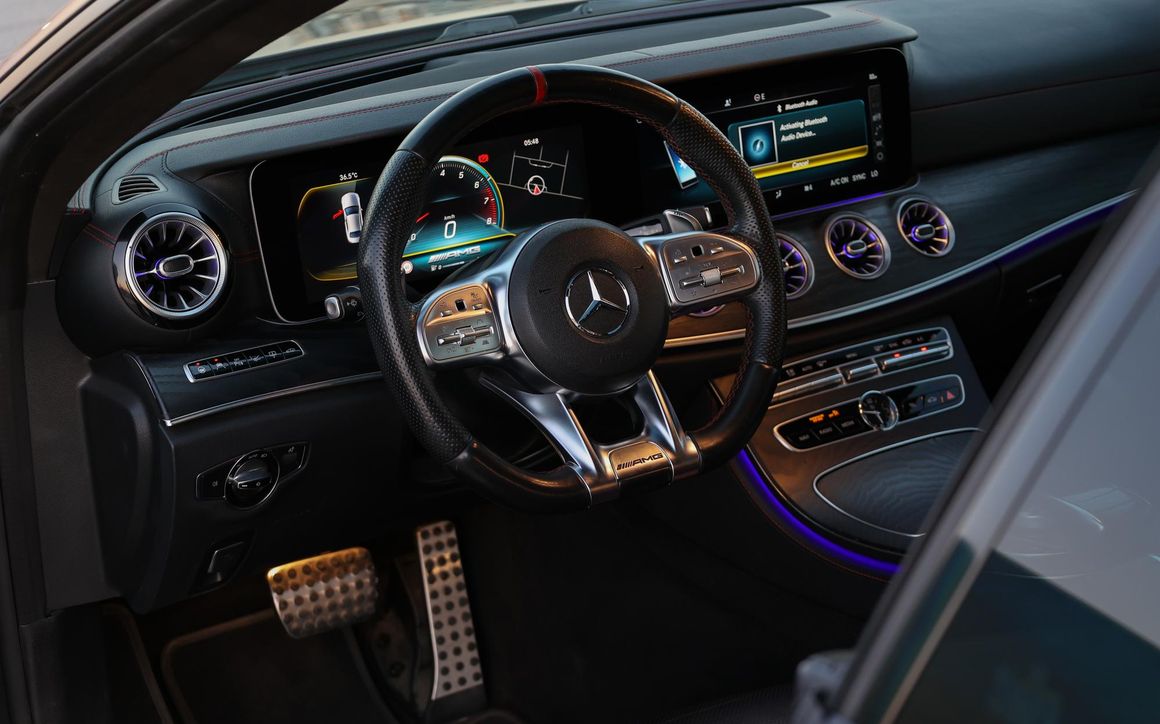Mercedes Benz E53 AMG Black - image 11