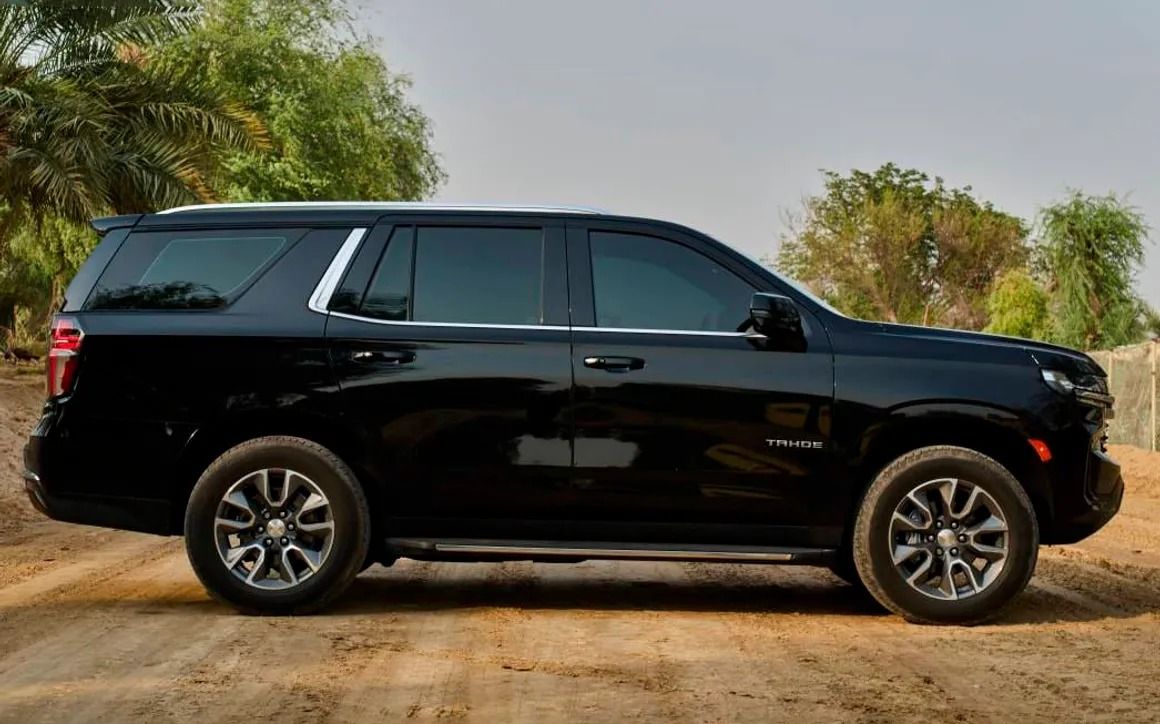 CHEVROLET TAHOE - image 2