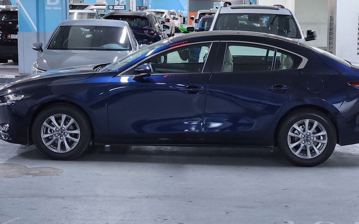 Mazda 3 - image 6
