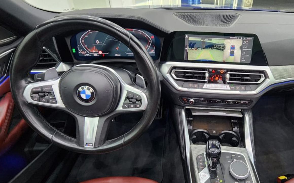 BMW 420i CONVERTIBLE - 2023 - image 8
