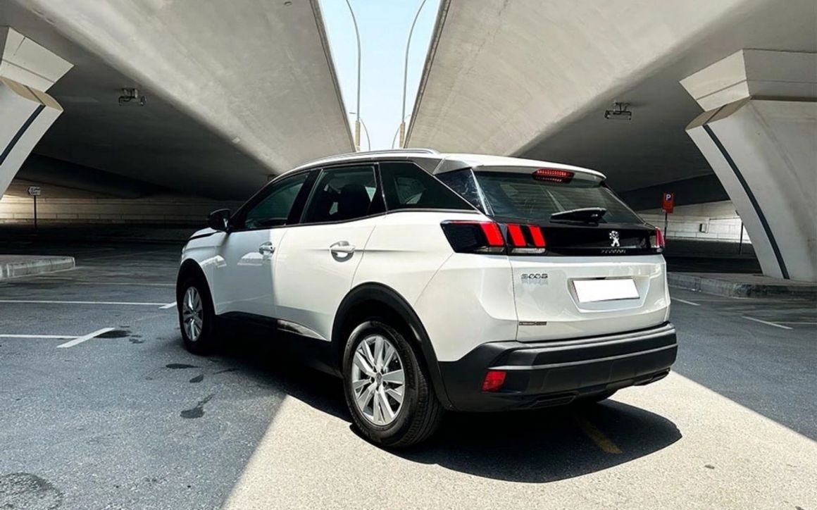 PEUGEOT 3008 - image 4