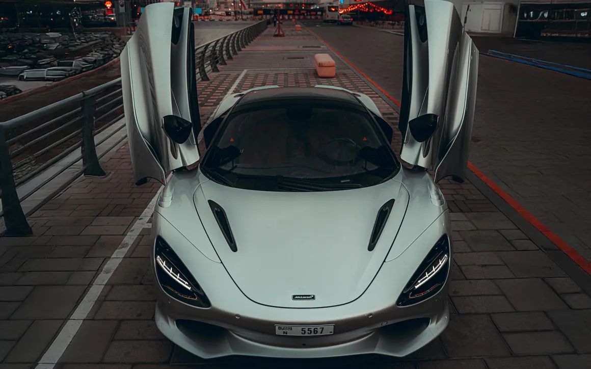 Mclaren 750s spyder 2024 - image 2