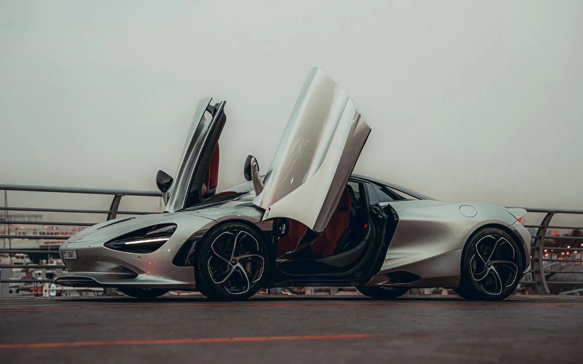 Mclaren 750s spyder 2024 - image 1