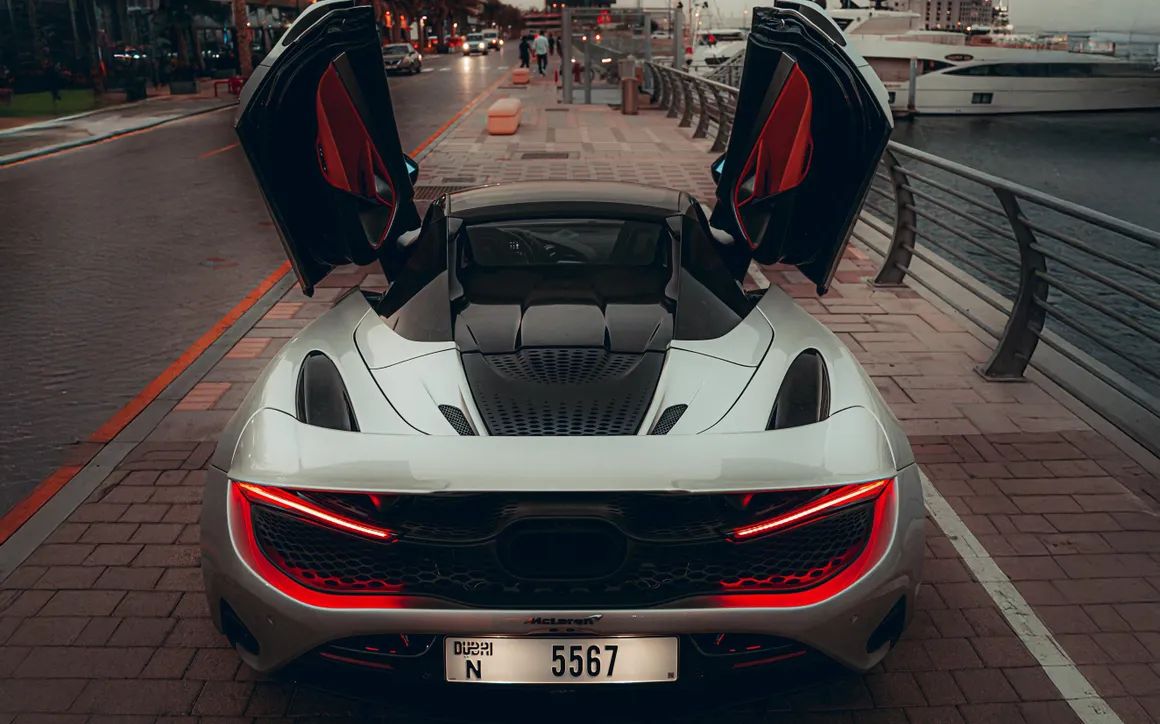 Mclaren 750s spyder 2024 - image 5