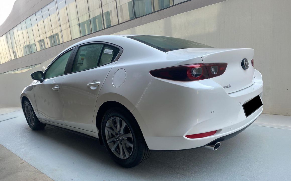 Mazda 3 - image 5