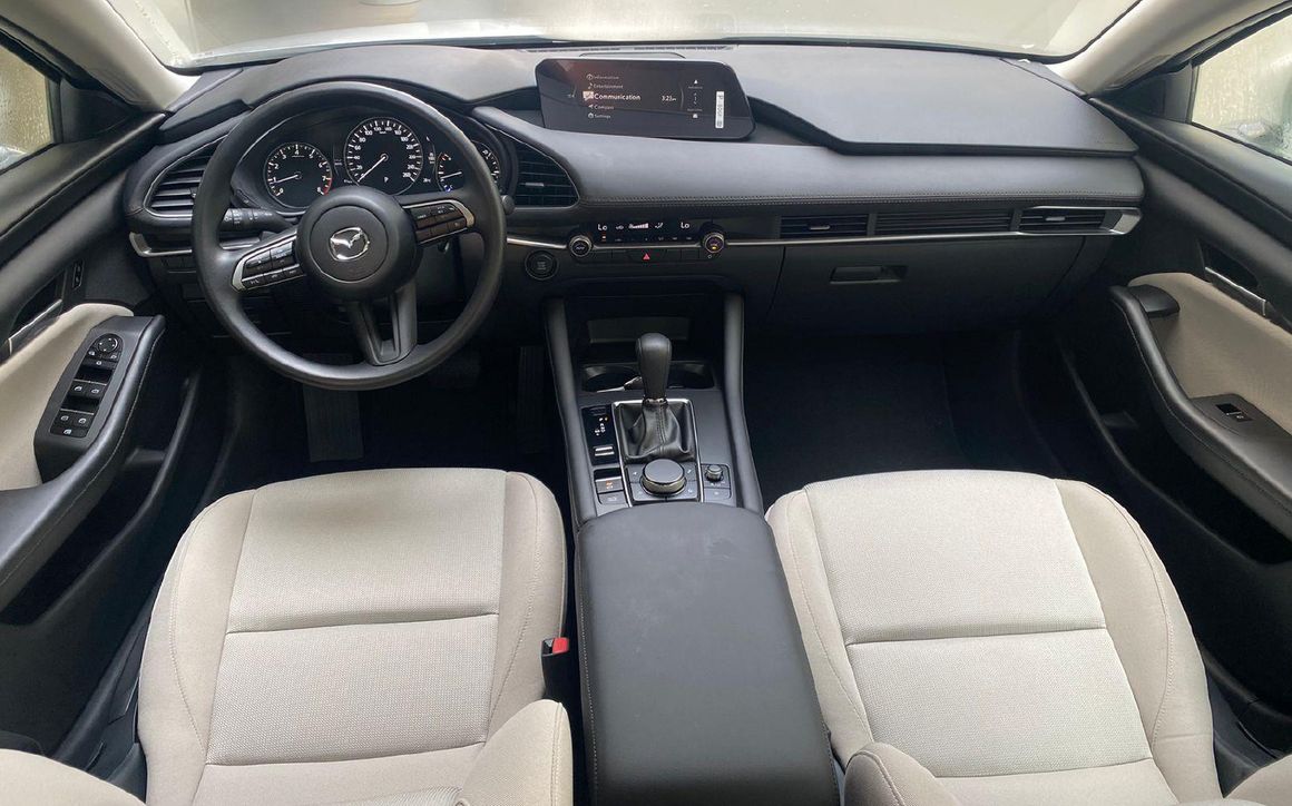 Mazda 3 - image 7