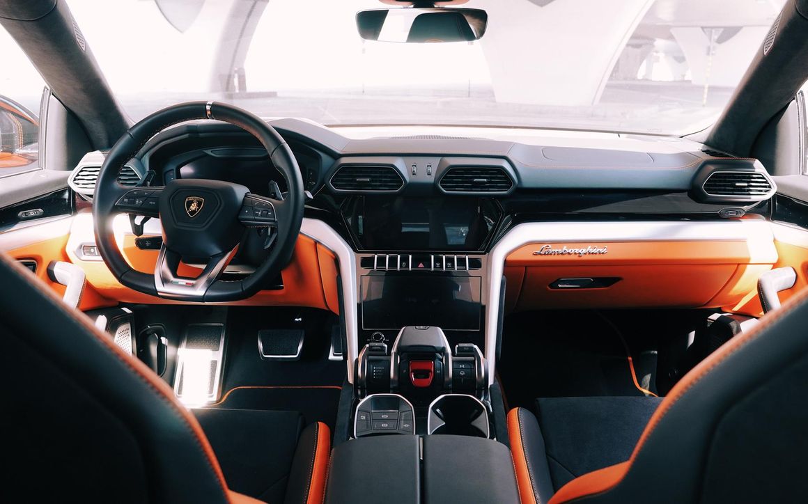 Lamborghini Urus S - image 10