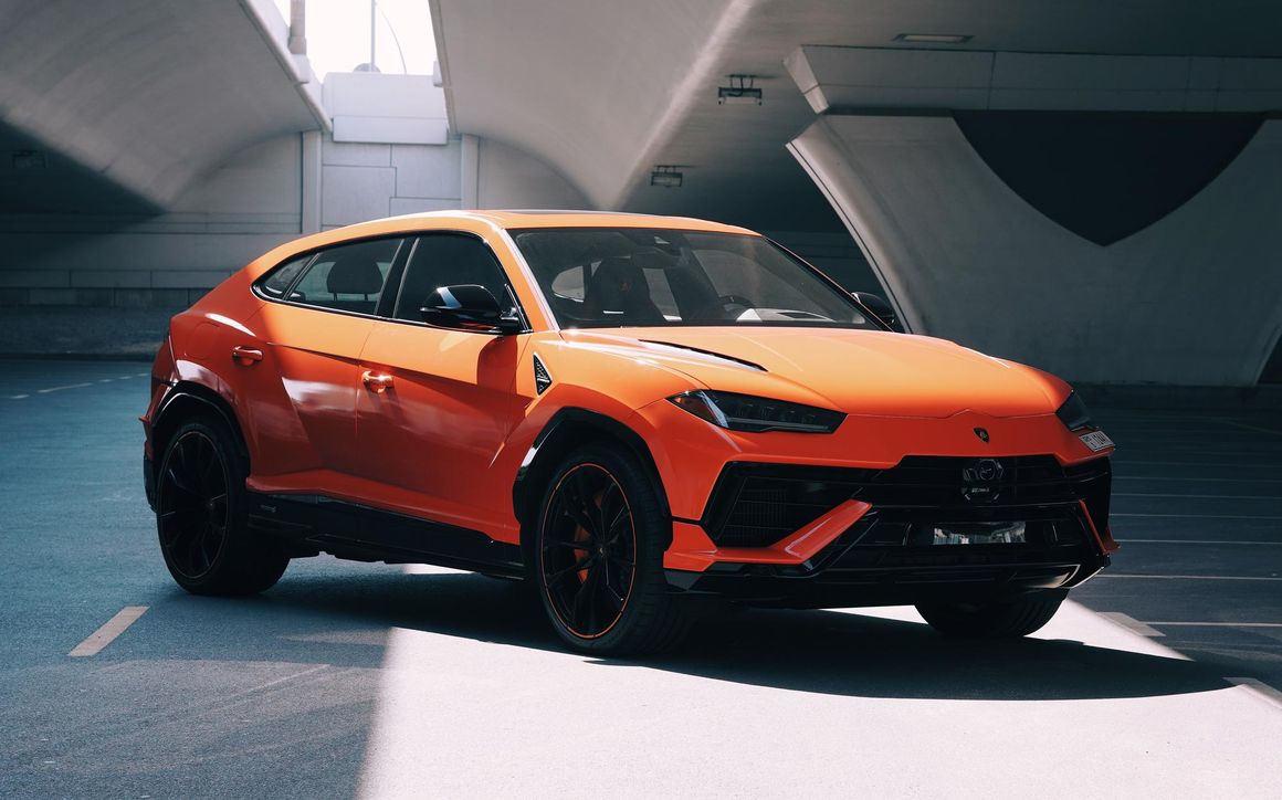 Lamborghini Urus S - image 5