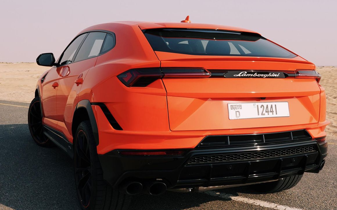 Lamborghini Urus S - image 8