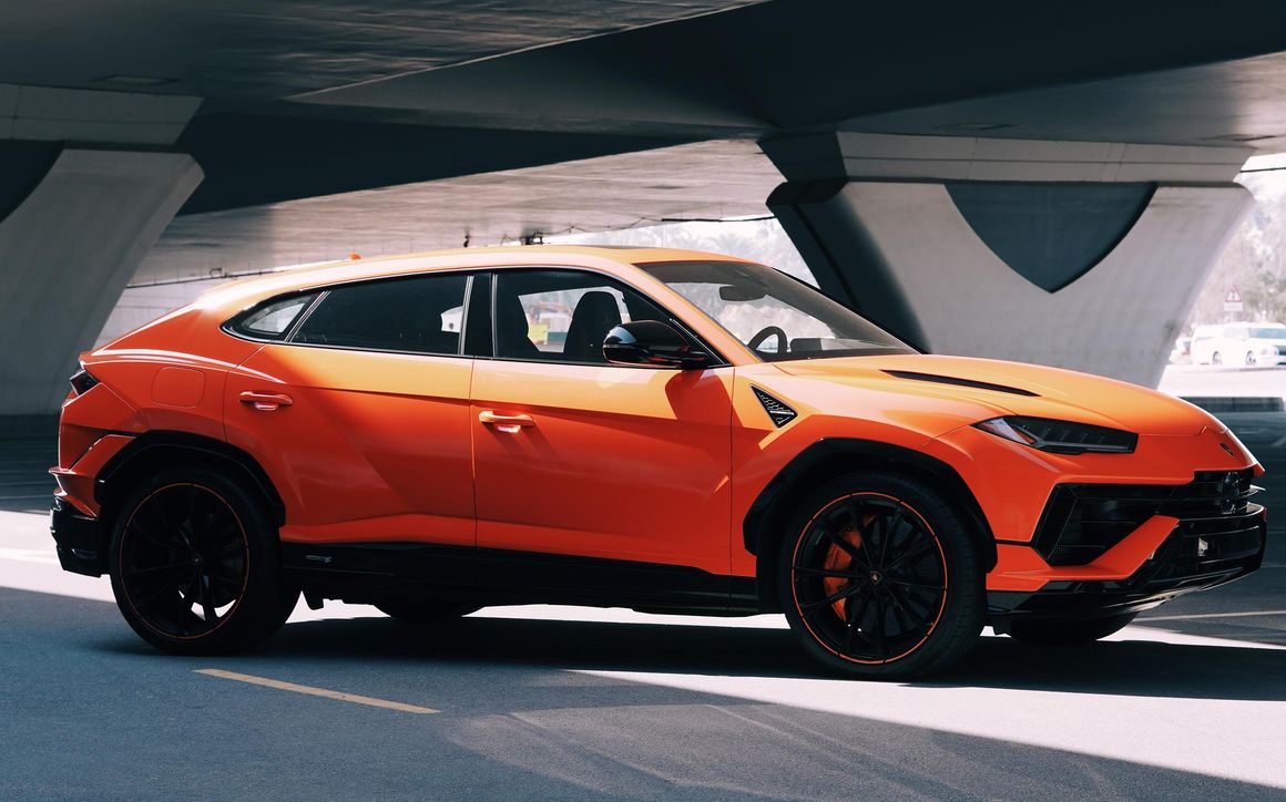 Lamborghini Urus S - image 6