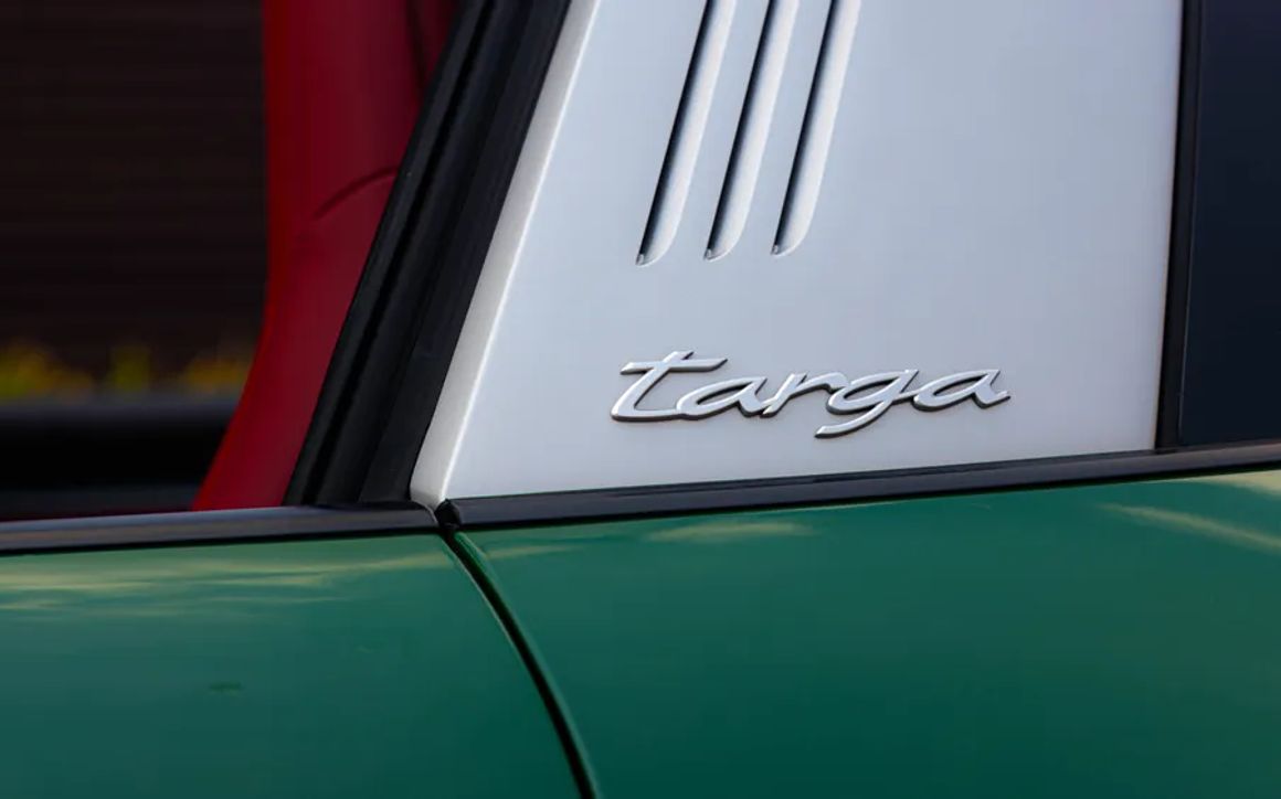 PORSCHE 911 TARGA 4 - image 7