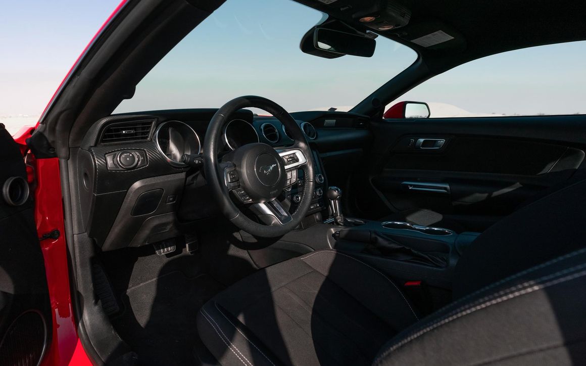 FORD MUSTANG - image 5
