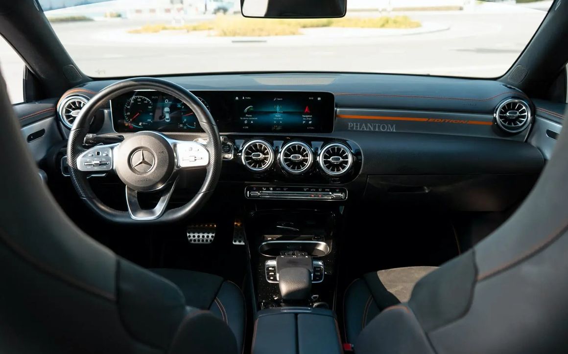 MERCEDES CLA250 - image 4