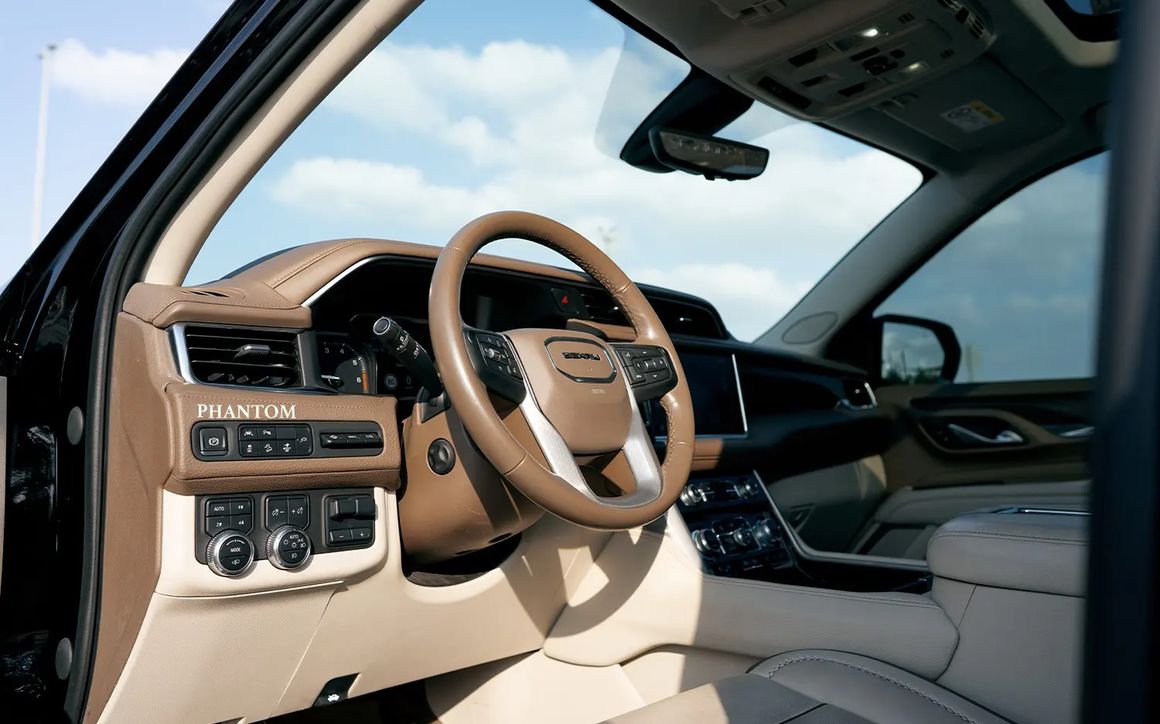GMC YUKON DENALI - image 6