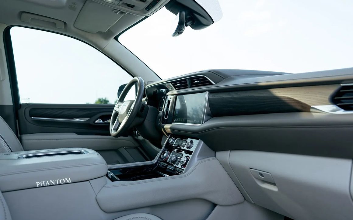 GMC YUKON DENALI - image 8