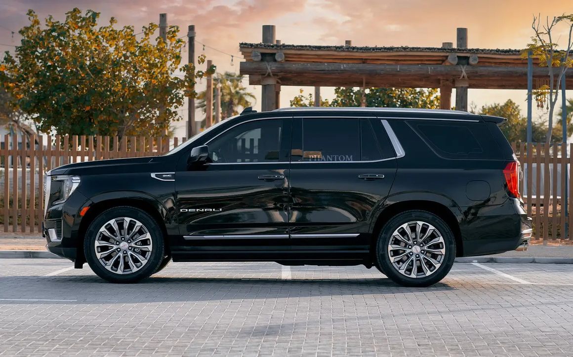 GMC YUKON DENALI - image 2