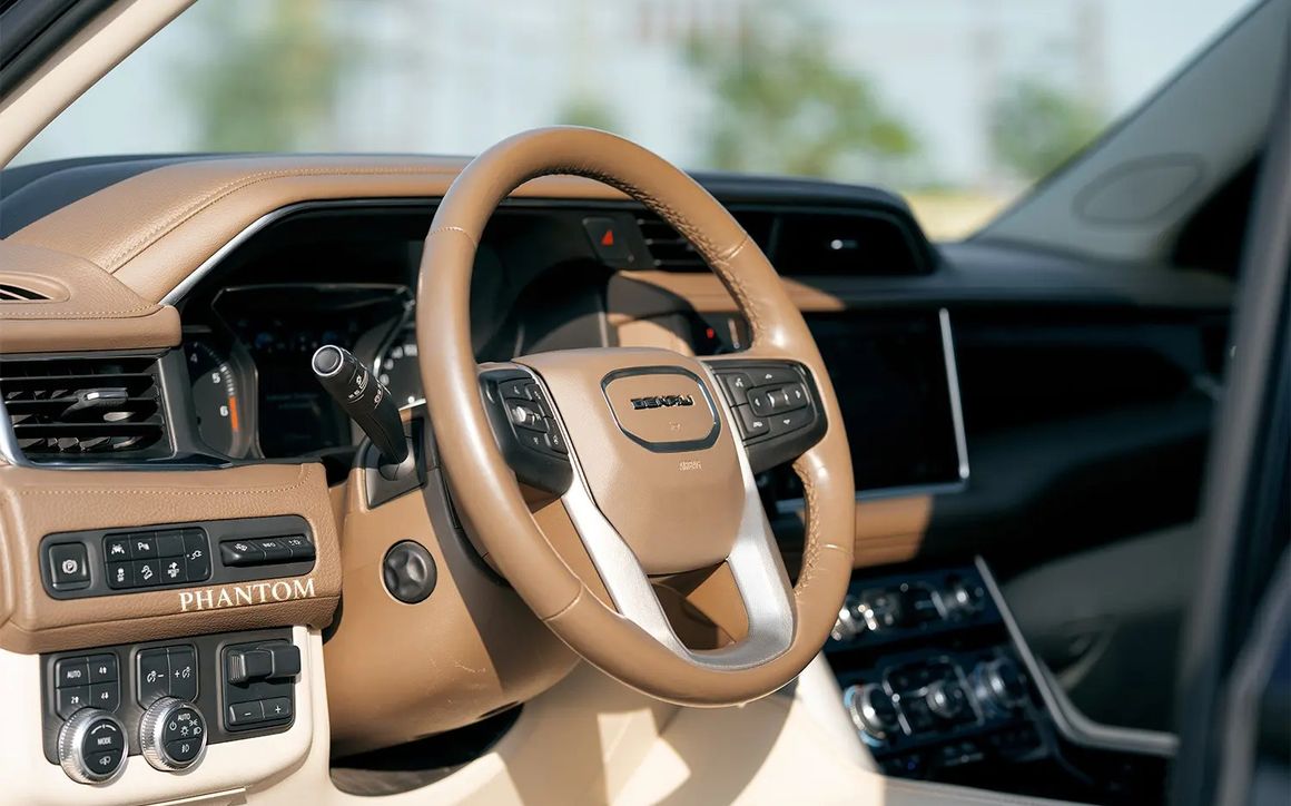 GMC YUKON DENALI - image 7