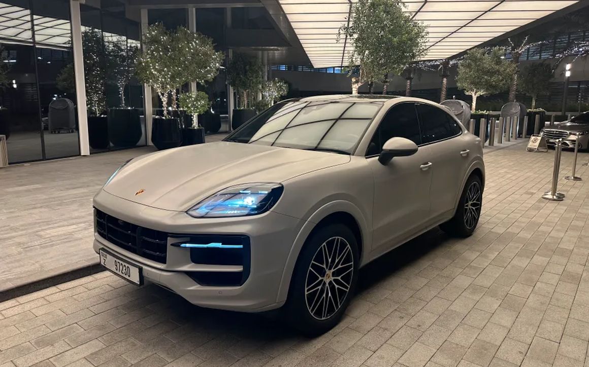 Porsche Cayenne - image 1