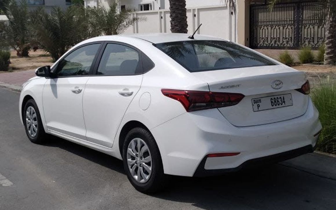 HYUNDAI ACCENT - image 2