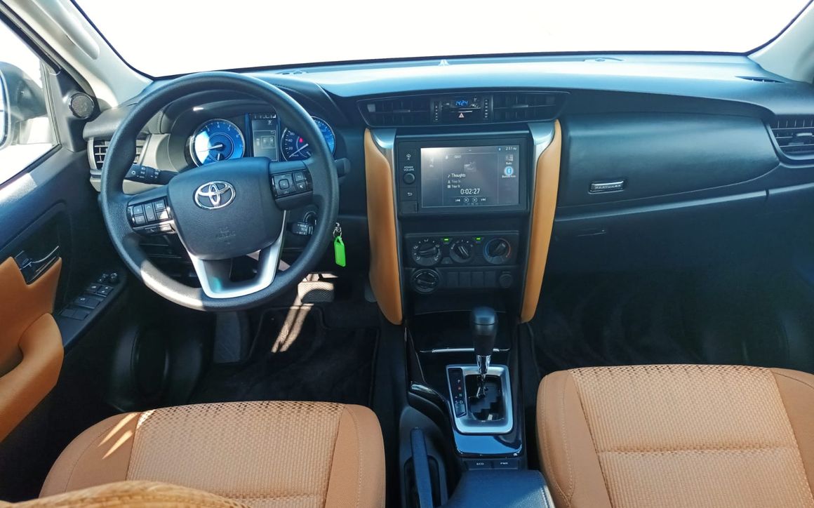 TOYOTA FORTUNER - image 8