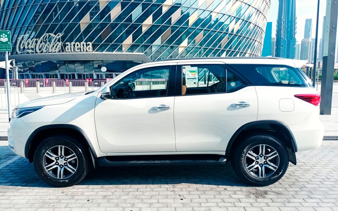 TOYOTA FORTUNER - image 2