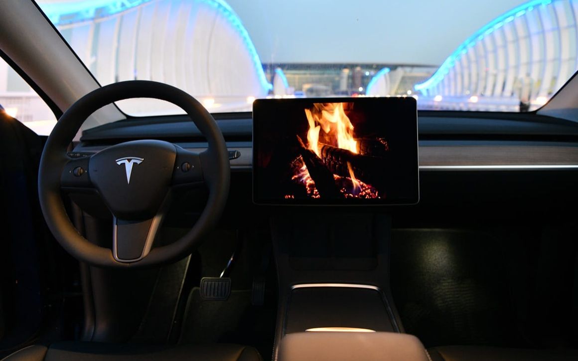 Tesla MODEL Y - image 7
