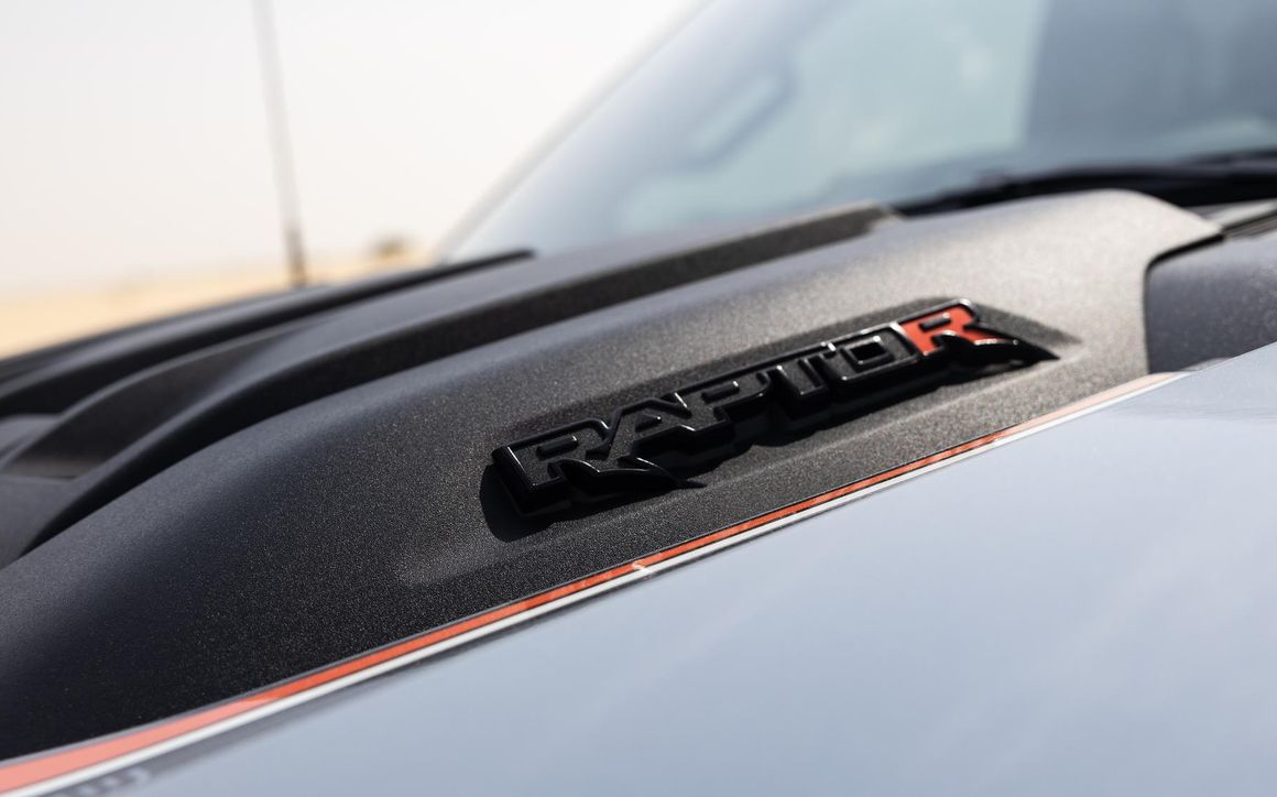 Ford F150 Raptor R - image 10